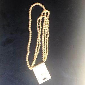 Forever 21 Jewelry - Forever 21 pearl necklace Forever 21 Jewelry - Forever 21 pearl necklace